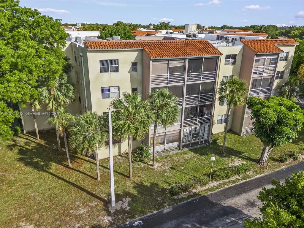 1800 Sw 81st Avenue #1308, North Lauderdale