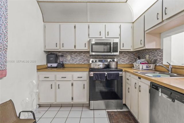 5 of 34 - 1800 Sw 81st Avenue #1308, North Lauderdale, FL