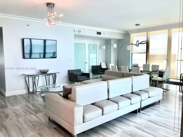5 of 40 - 3101 S Ocean Drive #801, Hollywood, FL