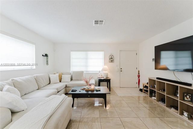 4 of 33 - 2604 Nw 48th Street, Tamarac, FL