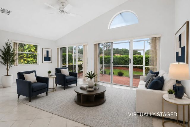 2 of 34 - 10884 Royal Caribbean Circle, Boynton Beach, FL