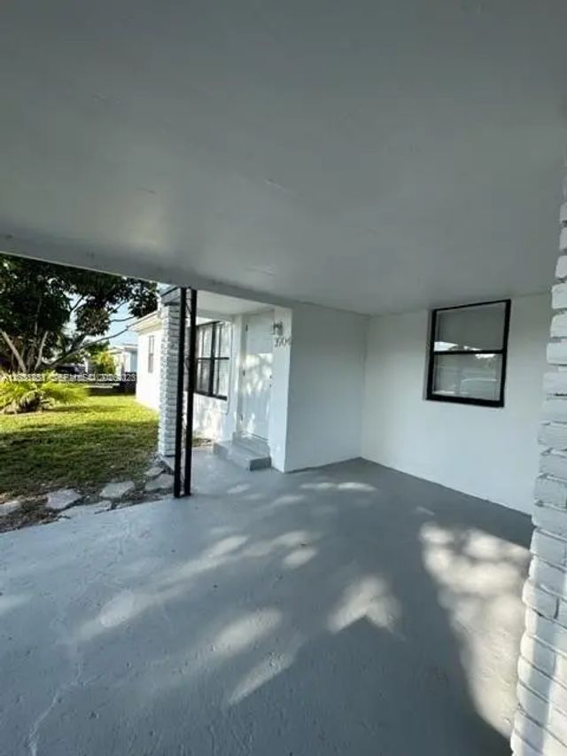 2 of 11 - 3904 Sw 58th Avenue, West Park, FL