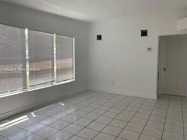5 of 11 - 3904 Sw 58th Avenue, West Park, FL