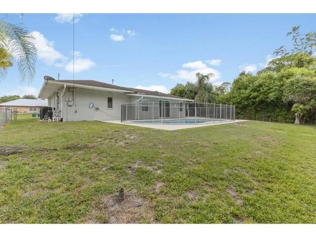 4 of 26 - 758 Beard Avenue, Sebastian, FL