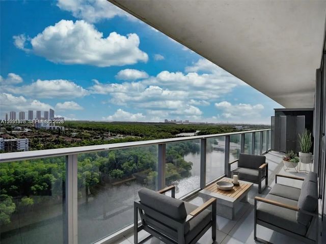 16385 Biscayne Boulevard #1615, North Miami Beach