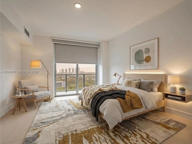 3 of 32 - 16385 Biscayne Boulevard #1615, North Miami Beach, FL