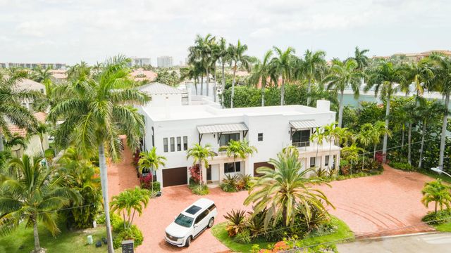 1121 Bel Air Drive, Highland Beach
