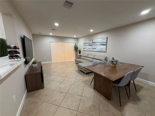 3 of 54 - 4712 Nw 114th Avenue #202, Doral, FL