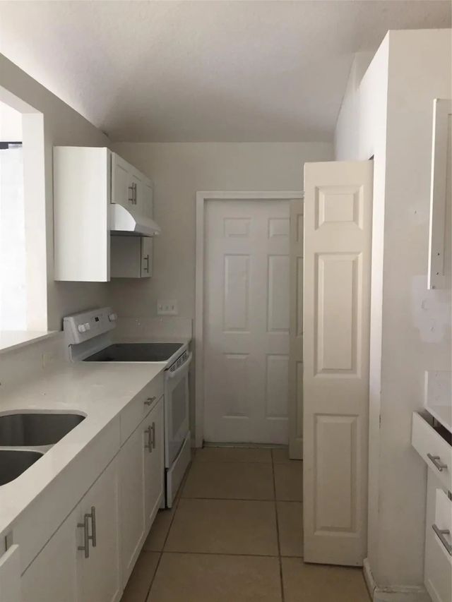 4 of 10 - 8444 Se Date Street, Hobe Sound, FL