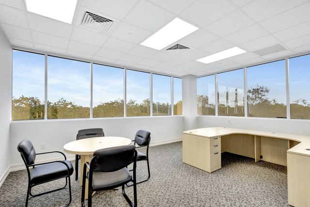 5 of 12 - 2141 S Alternate A1a #305, Jupiter, FL