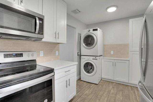 2227 Ne 3rd Avenue #1 & 2, Delray Beach