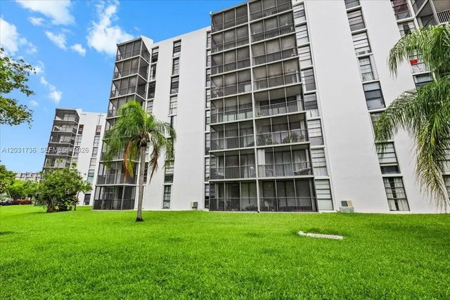 2 of 33 - 3101 N Country Club Drive #209, Aventura, FL