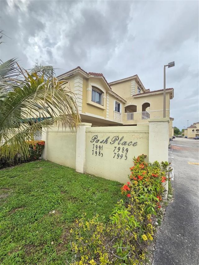 7989 Nw 8th Street #108d, Miami