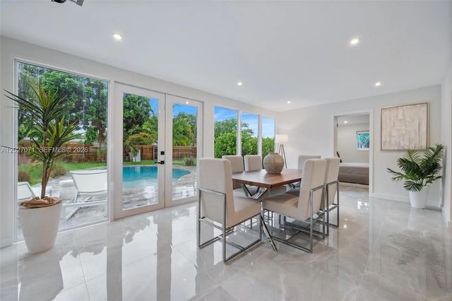 4 of 27 - 4024 Monroe Street, Hollywood, FL