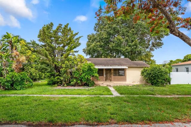 2 of 12 - 3900 Sw 59th Avenue, Miami, FL