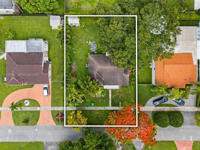 4 of 12 - 3900 Sw 59th Avenue, Miami, FL