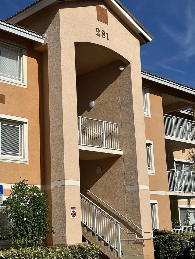 281 Sw Palm Drive #201, Port St. Lucie