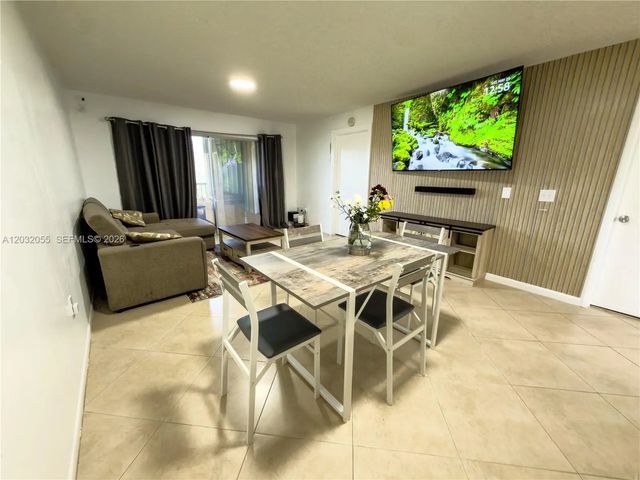 1200 Sw 137th Avenue #305e, Pembroke Pines