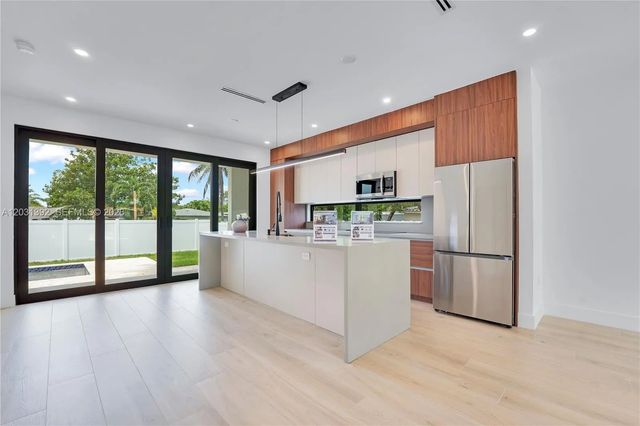 3 of 31 - 2661 Johnson Street, Hollywood, FL