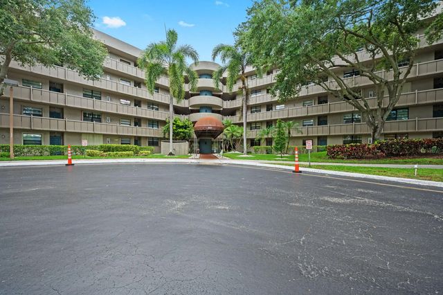 2 of 39 - 900 Colony Point Circle #121, Pembroke Pines, FL