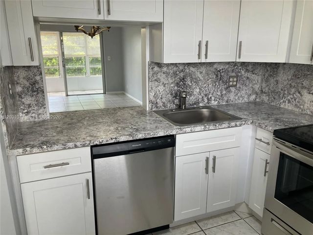 3 of 68 - 2801 Nw 47th Terrace #403b, Lauderdale Lakes, FL