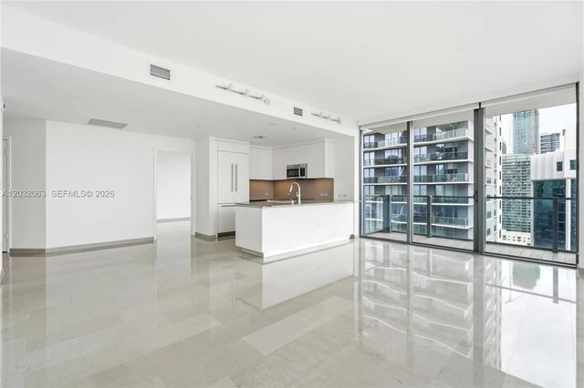 2 of 25 - 88 Sw 7th Street #2302, Miami, FL