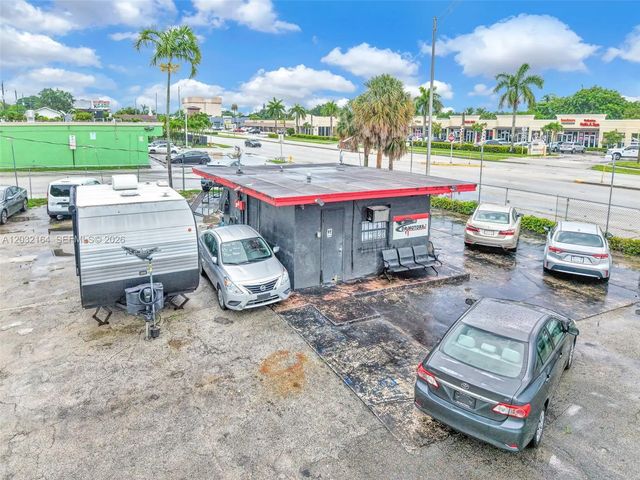 2 of 27 - 4601 W Hallandale Beach Boulevard, Hollywood, FL