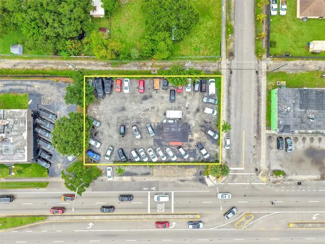 3 of 27 - 4601 W Hallandale Beach Boulevard, Hollywood, FL