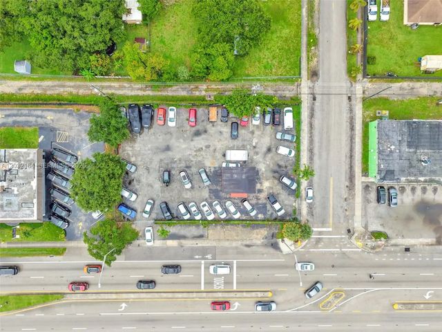 4 of 27 - 4601 W Hallandale Beach Boulevard, Hollywood, FL