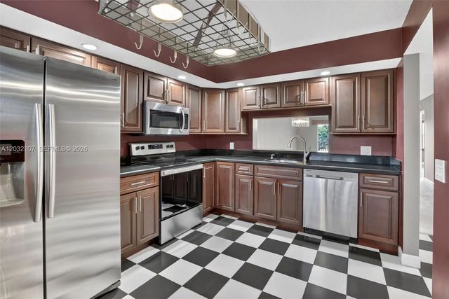4 of 47 - 1101 Sw 128th Terrace #409c, Pembroke Pines, FL
