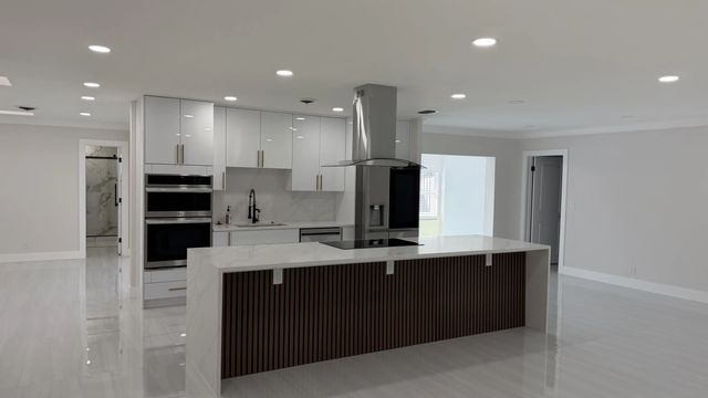 5 of 25 - 2521 Ne 45th Street, Lighthouse Point, FL