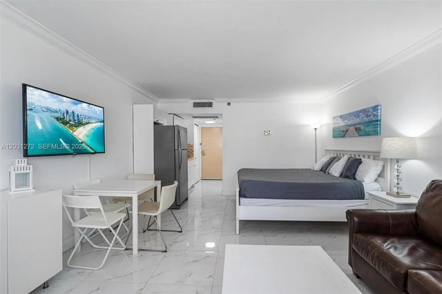 3 of 10 - 19201 Collins Avenue #104, Sunny Isles Beach, FL