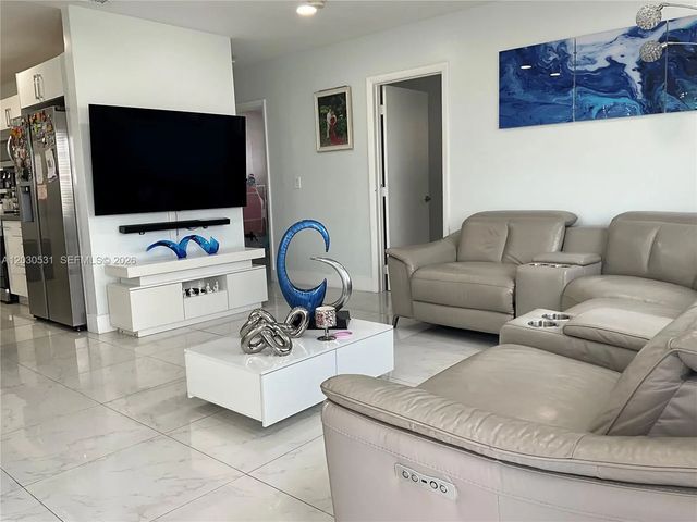 5 of 23 - 1905 Sw 100th Avenue, Miramar, FL