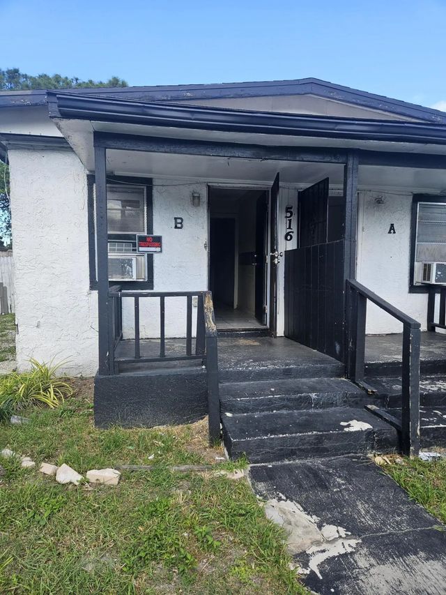 2 of 10 - 516 N 21st Street, Fort Pierce, FL