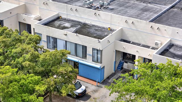 7168 Nw 50th Street, Miami