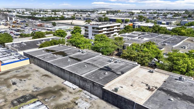 4 of 8 - 7168 Nw 50th Street, Miami, FL