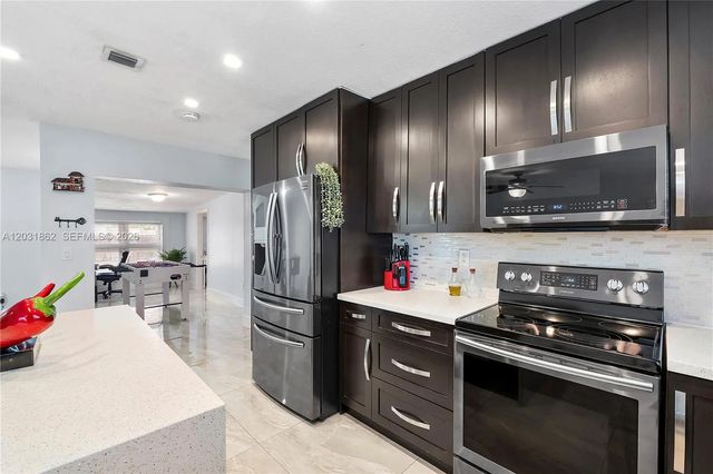 5 of 37 - 6810 Douglas Street, Hollywood, FL