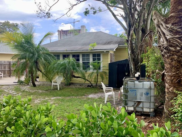 4 of 15 - 1310 Florida Avenue, West Palm Beach, FL