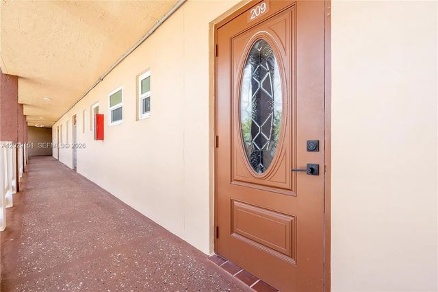 3 of 48 - 9340 Sunrise Lakes Boulevard #209, Sunrise, FL