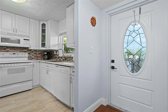 5 of 48 - 9340 Sunrise Lakes Boulevard #209, Sunrise, FL