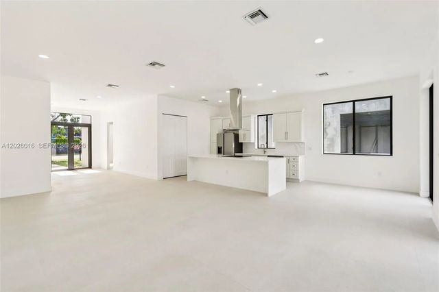 4 of 22 - 1521 Sw 40th Terrace, Fort Lauderdale, FL