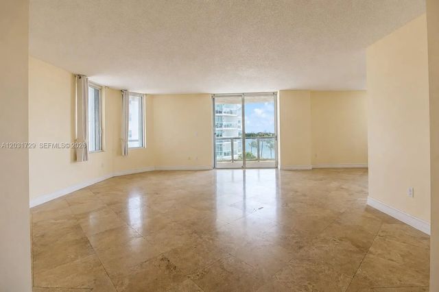 2 of 34 - 5900 Collins Avenue #601, Miami Beach, FL