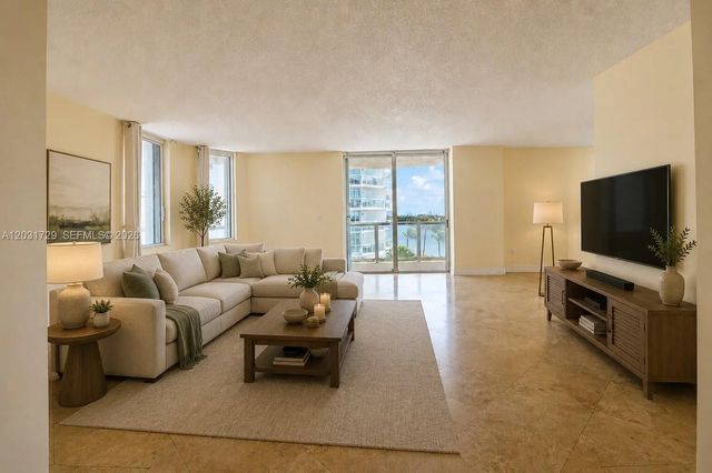 3 of 34 - 5900 Collins Avenue #601, Miami Beach, FL