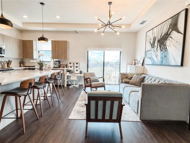 10455 Nw 82nd Street #32, Doral