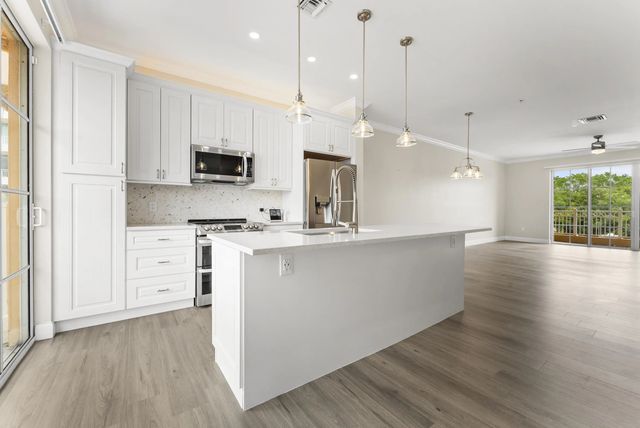 4 of 48 - 643 Casa Loma Boulevard, Boynton Beach, FL