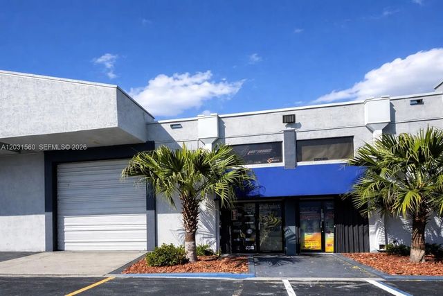 2 of 17 - 5501 Nw 74th Avenue #5501, Miami, FL
