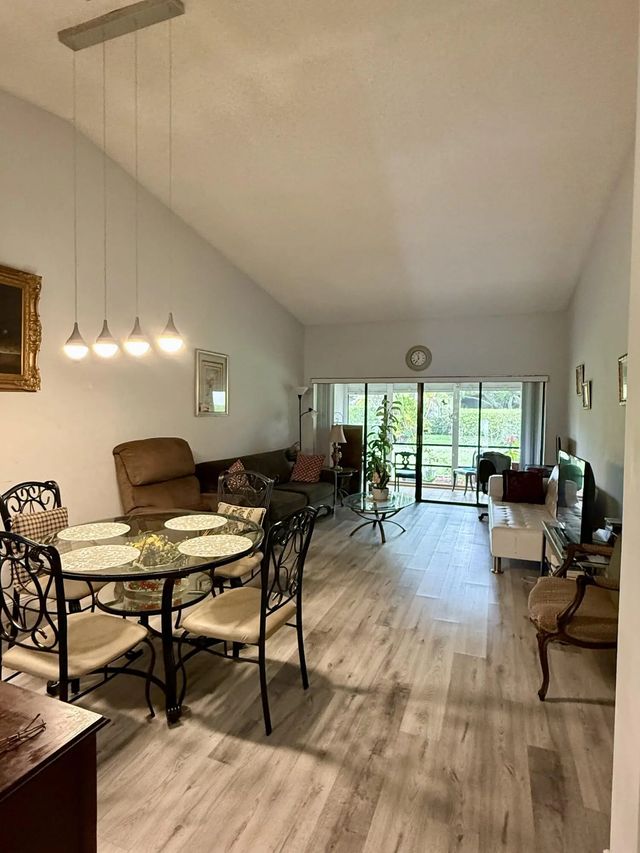 4 of 14 - 3927 Vine Tree Trail #b, Lake Worth, FL
