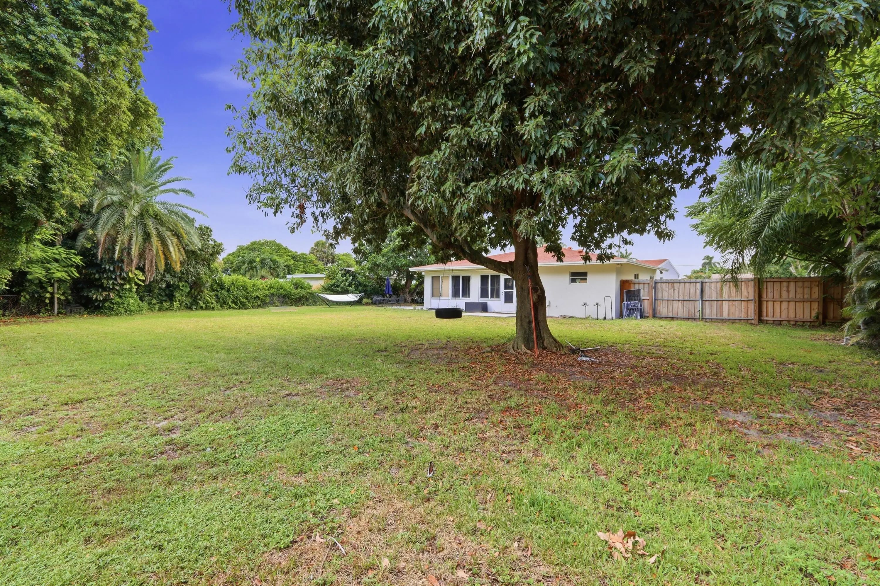 1900 Carissa Road, Lake Clarke Shores, FL, 33406