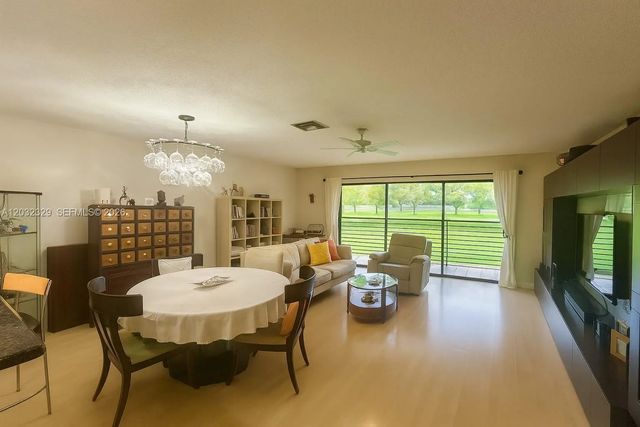 125 S Laurel Drive #506, Margate