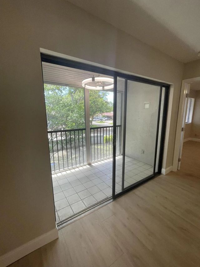 4 of 16 - 9537 Sw 1st Court, Coral Springs, FL